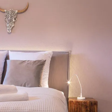 Mediterrane Nahe Hbf Mit Domblick *