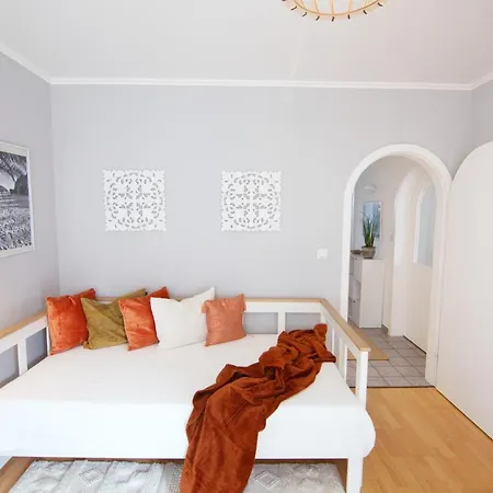 Mediterrane Nahe Hbf Mit Domblick * Бремен