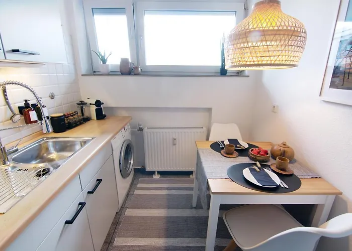 Mediterrane Nahe Hbf Mit Domblick *