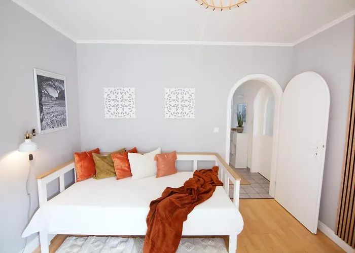 Mediterrane Nahe Hbf Mit Domblick * Bremen